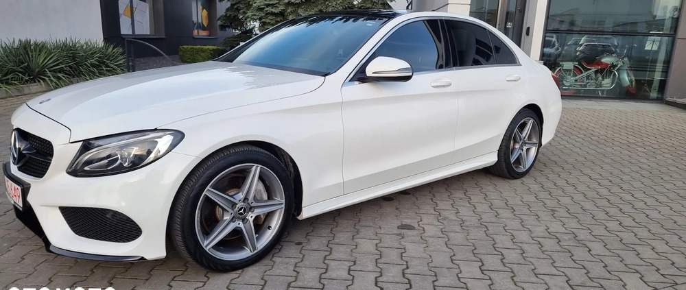 Mercedes-Benz Klasa C cena 99900 przebieg: 133580, rok produkcji 2017 z Toruń małe 407